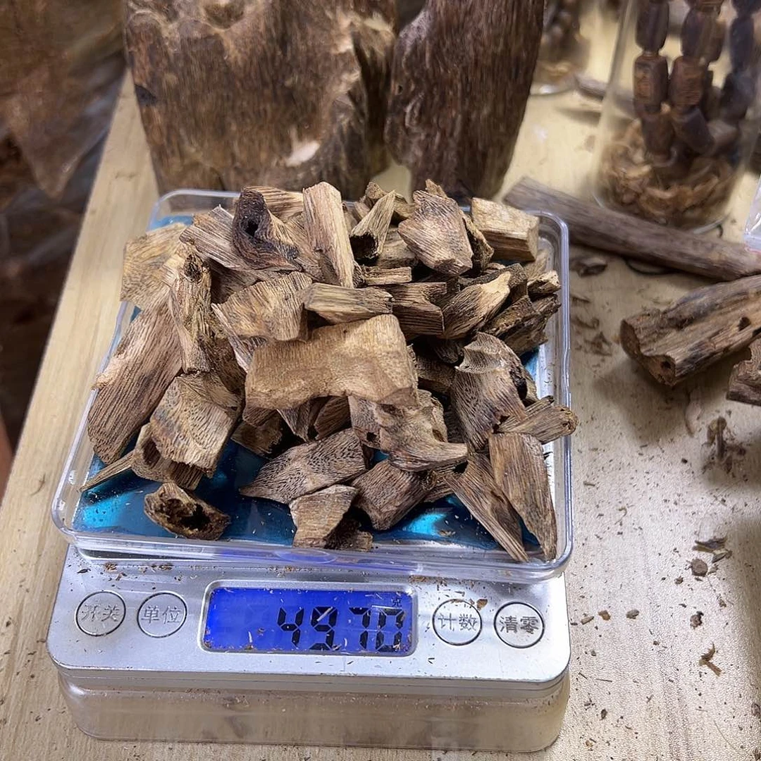 香料绿奇楠49克透顶绿