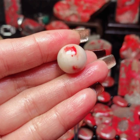 昌化鸡血石诺**宝昌化鸡血石园珠