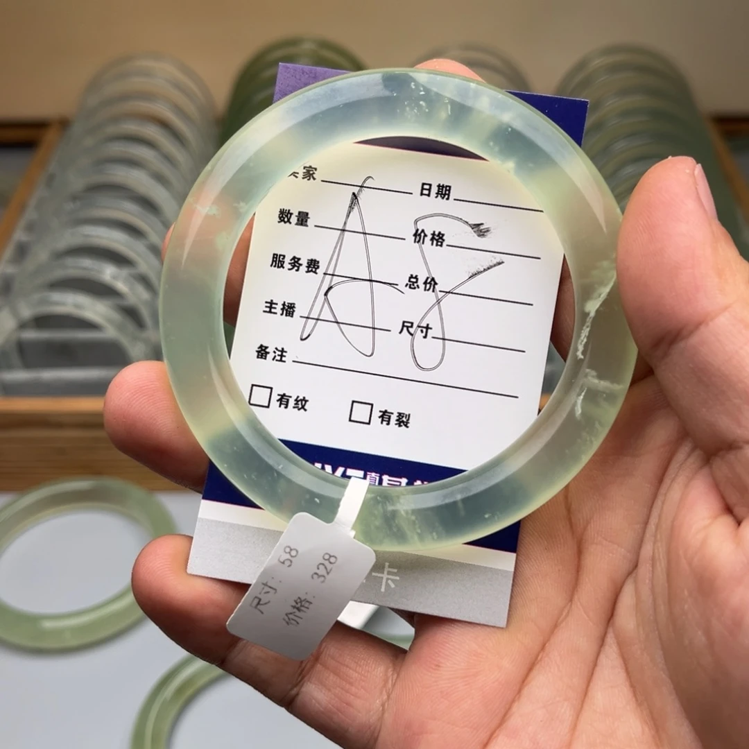 蛇纹石玉手镯未镶嵌?****Z