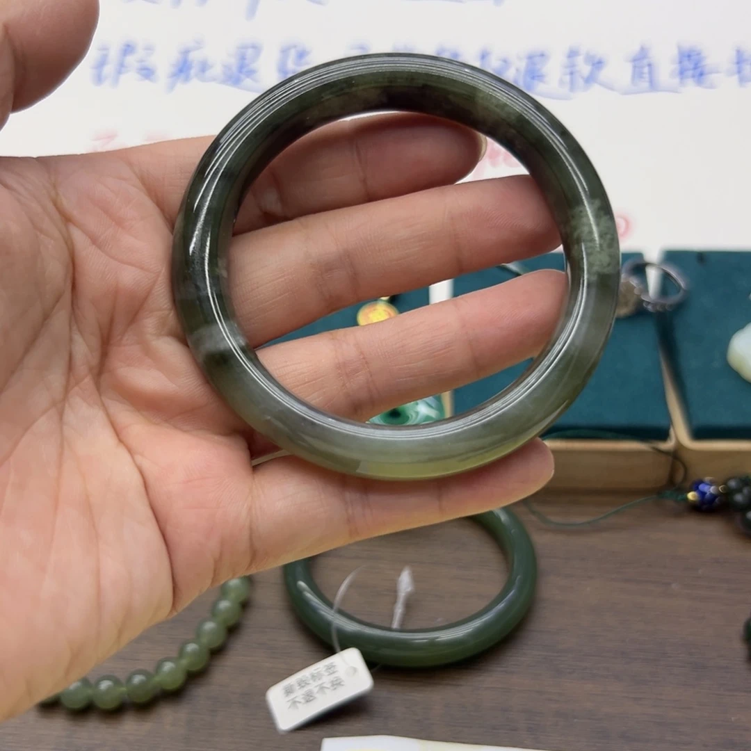 和田玉未镶嵌手镯58.7圈围405