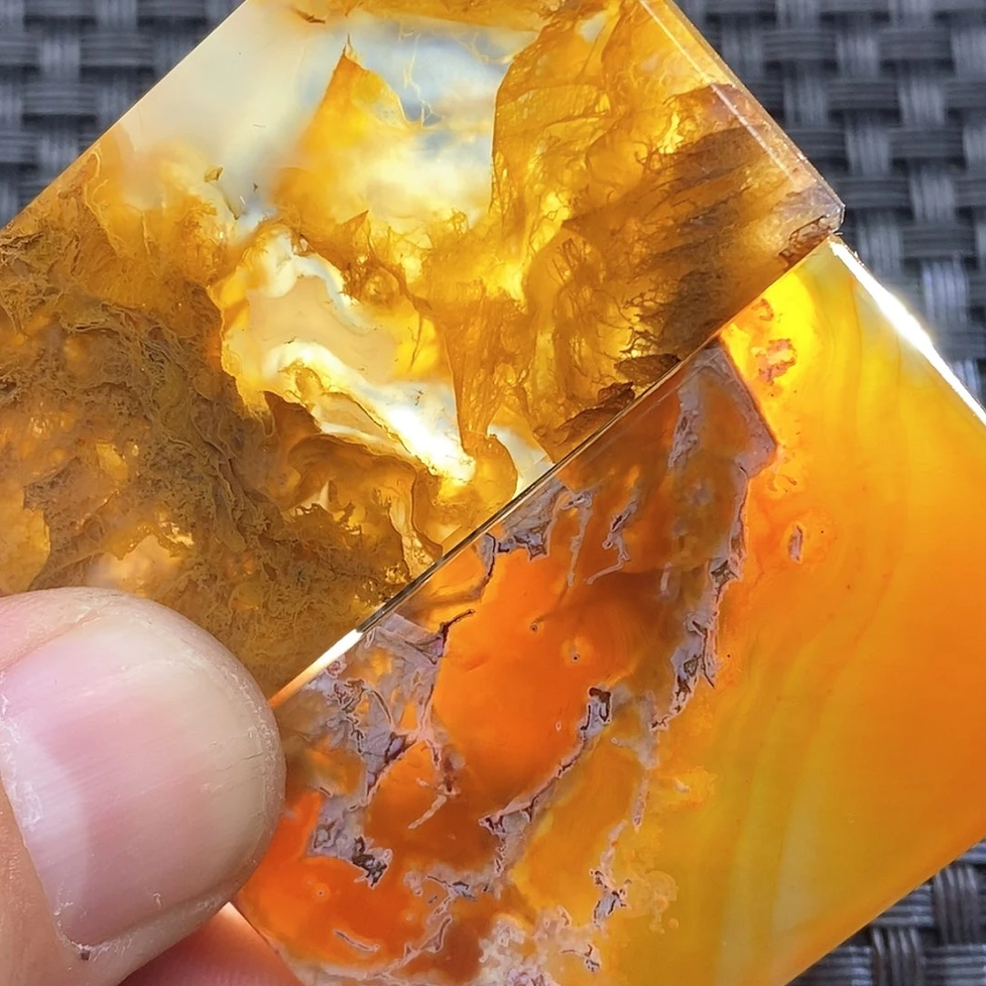 玛瑙/玉髓颈饰未镶嵌行***止