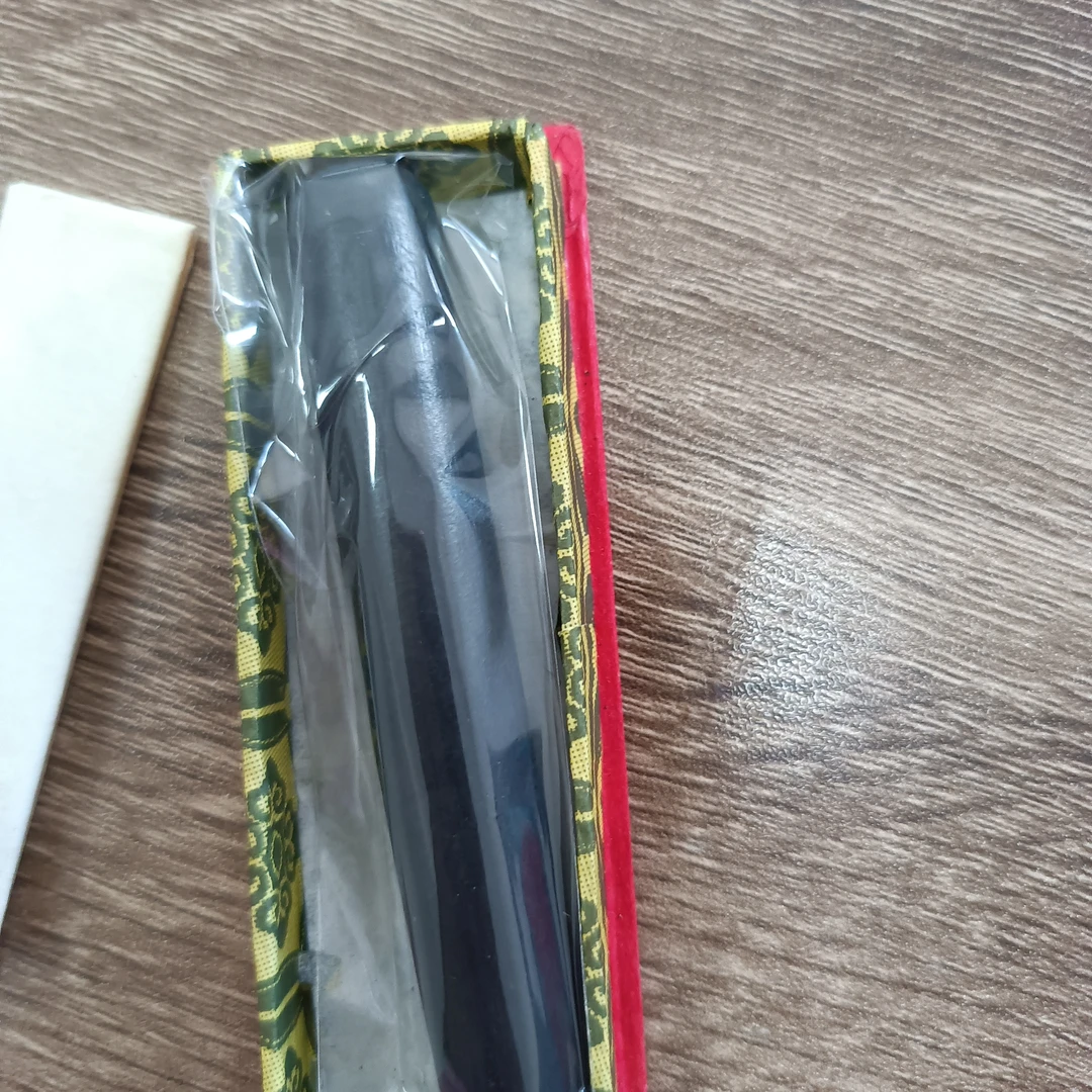 80年代微瑕5钱金不易1条油烟墨