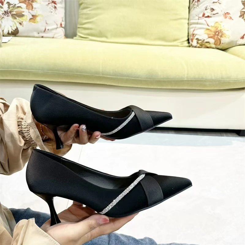 961-52 新款法式小跟气质细跟尖头百搭单鞋