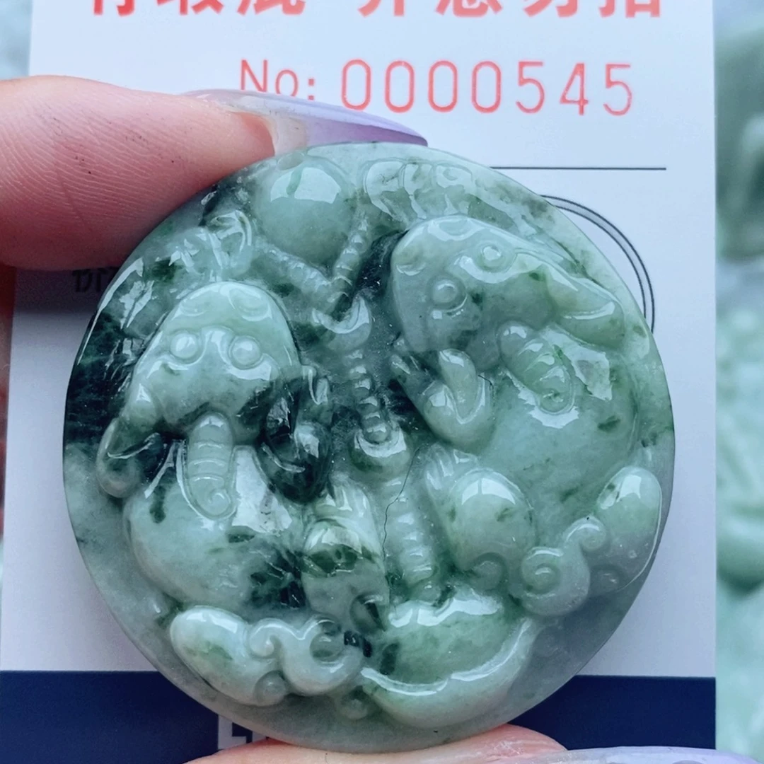 吊坠(不含链)未镶嵌翡翠