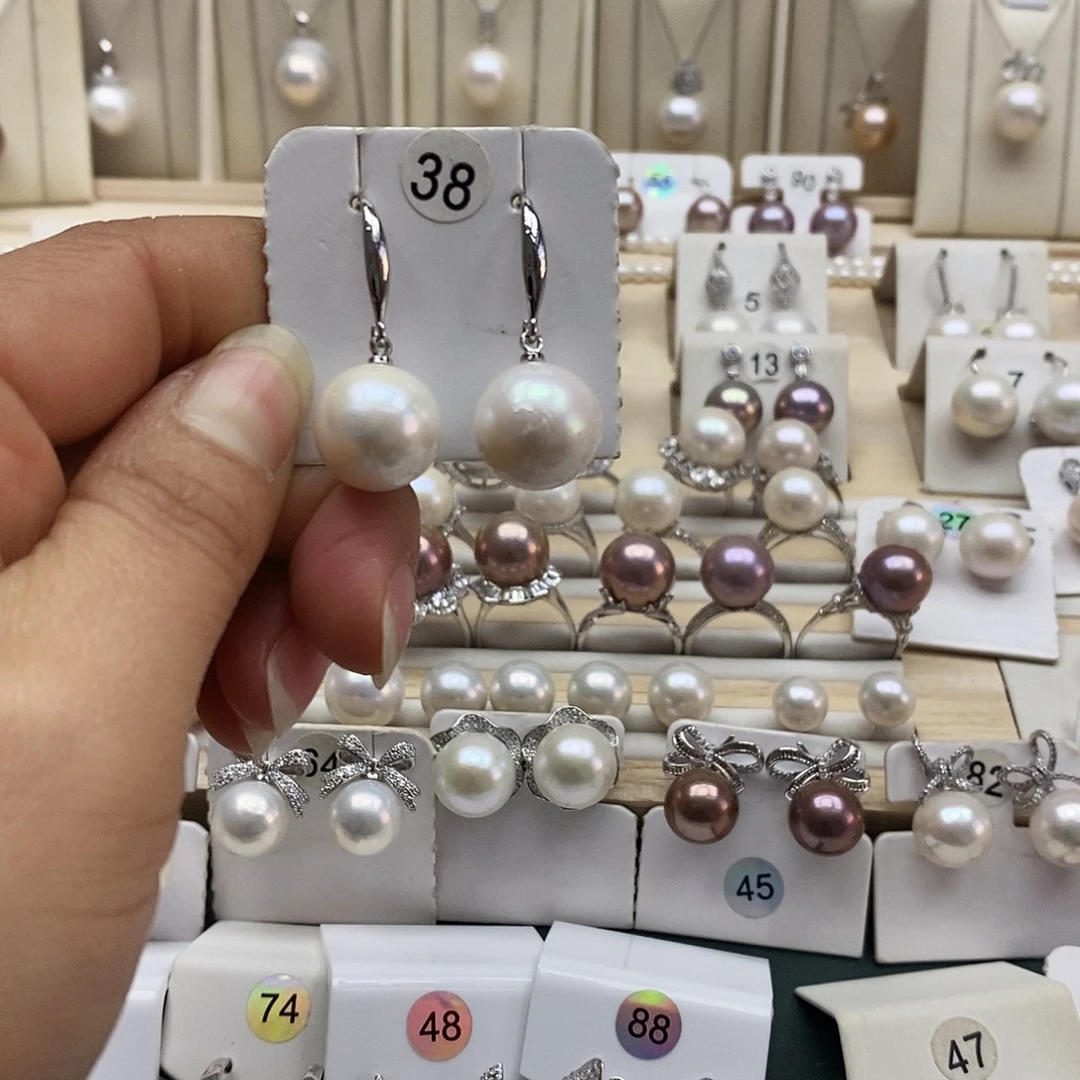 颈饰银S925镶嵌淡水珍珠