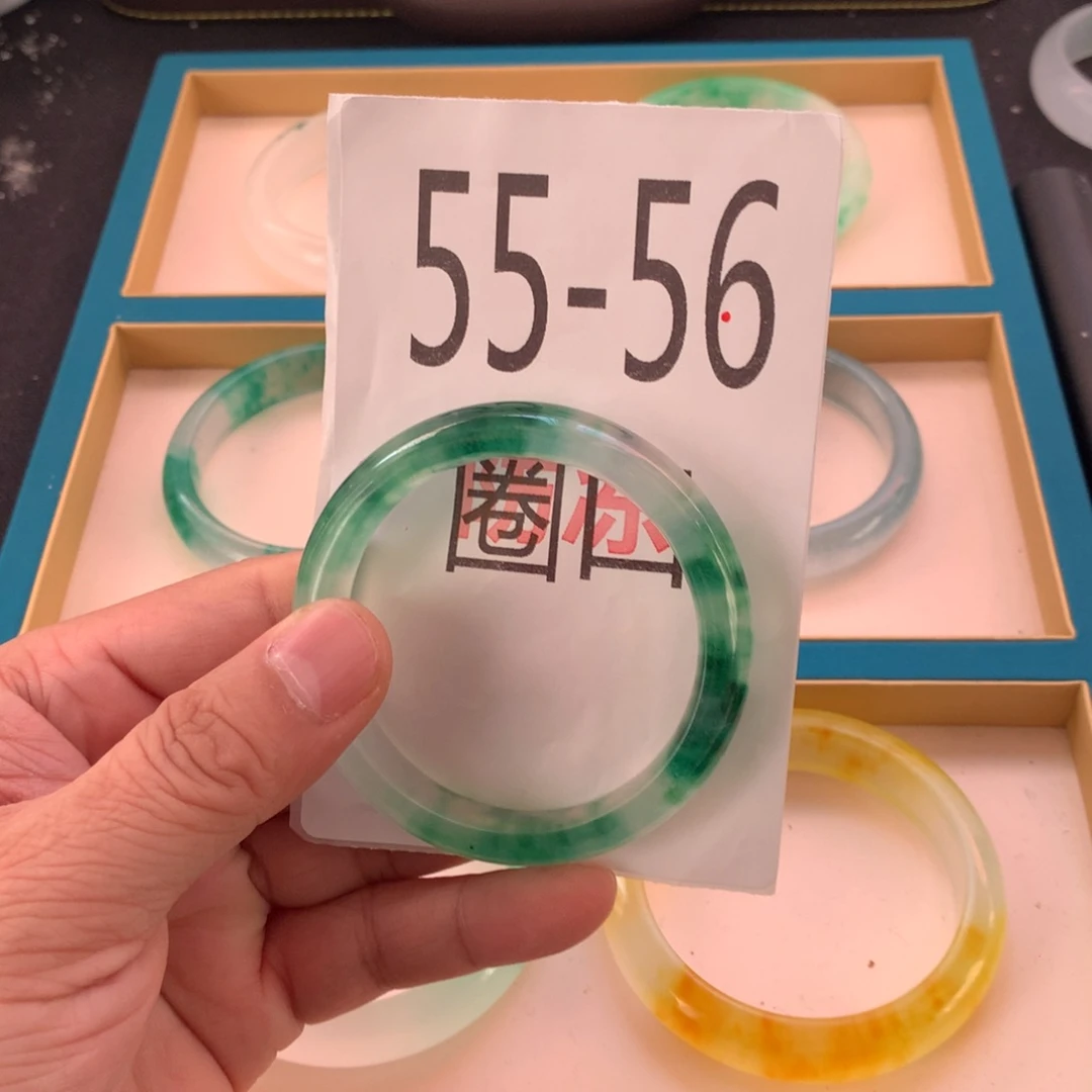 1石英岩玉手镯手镯