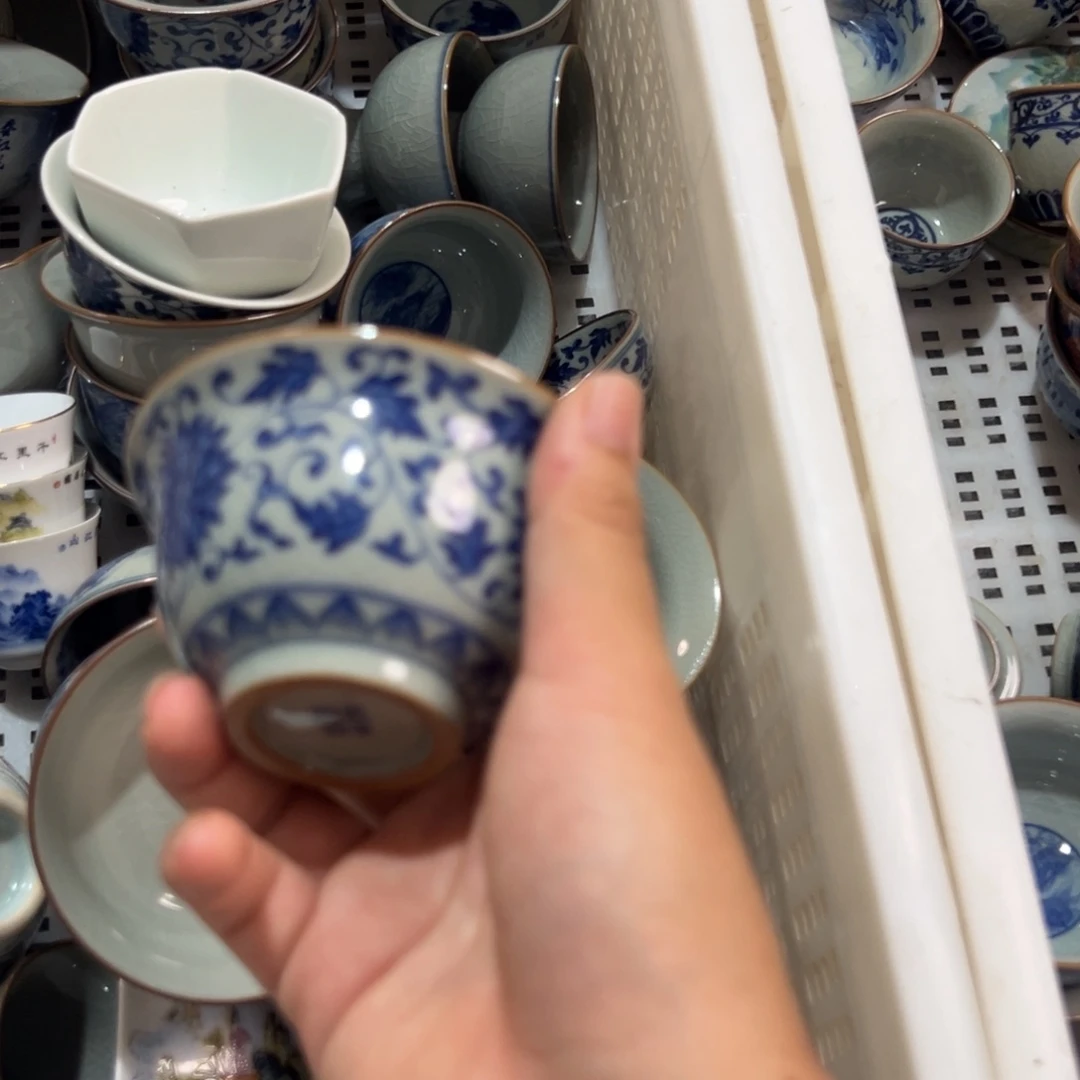 淘泥缠枝莲压手杯微瑕