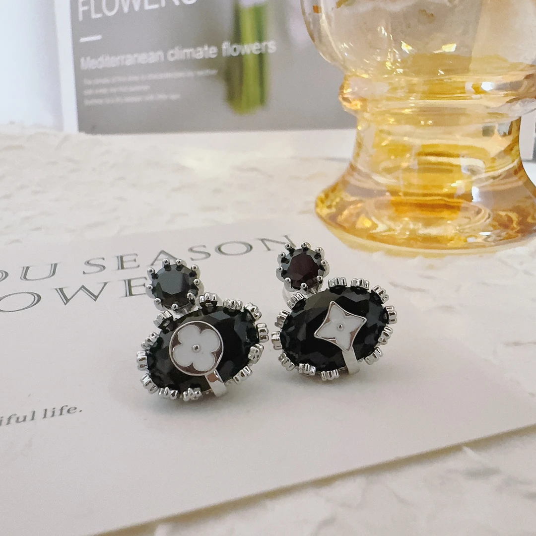 铜合金合成锆石耳饰 9024 黑色经典款百搭气质耳钉