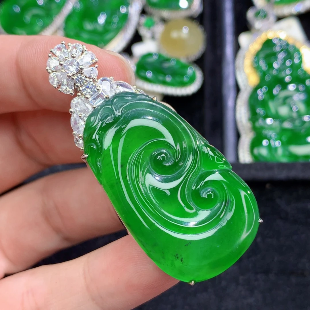 翡翠未镶嵌颈饰翡翠