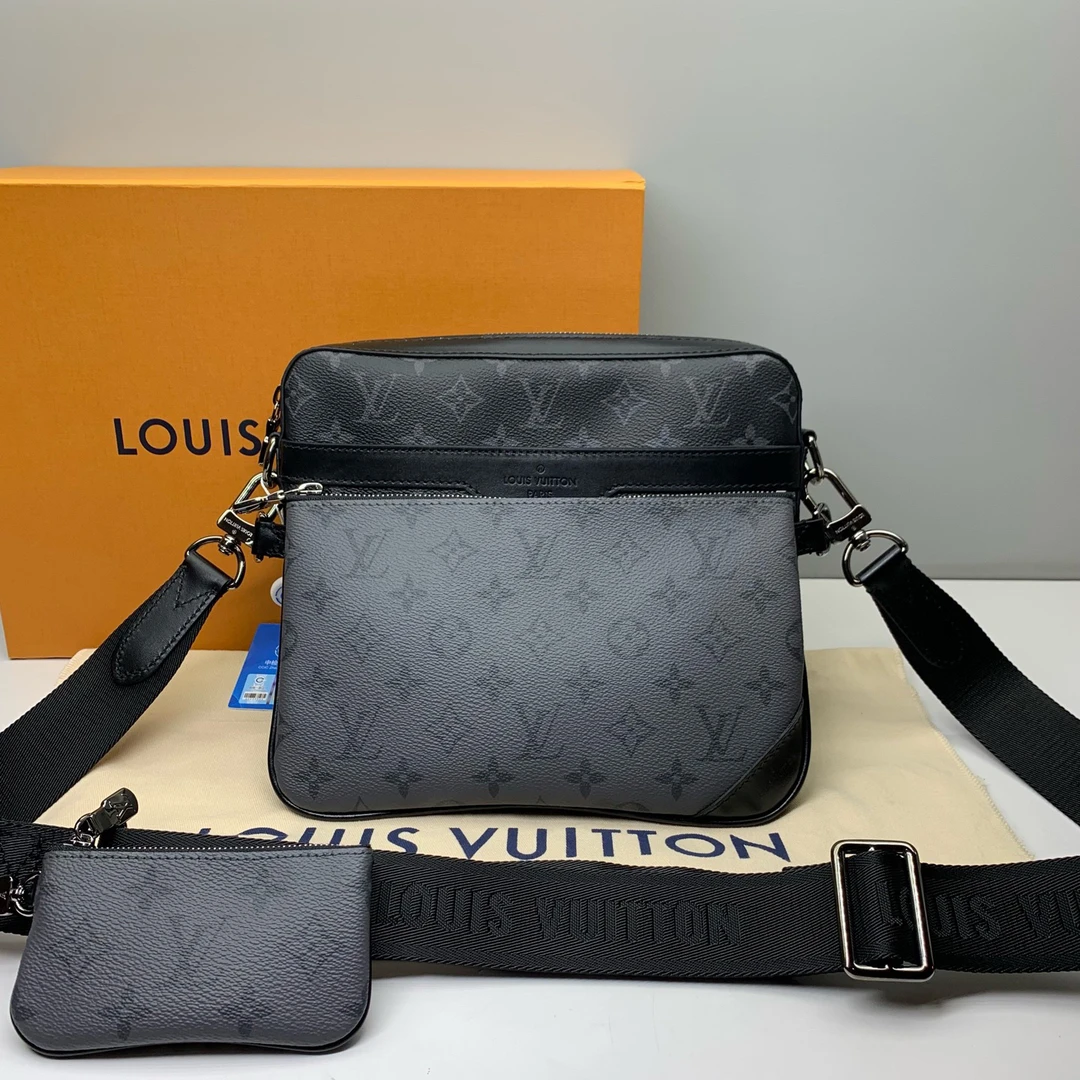 99新 LouisVuitton/路易威登 新款9648黑武士Trio三合一斜挎包