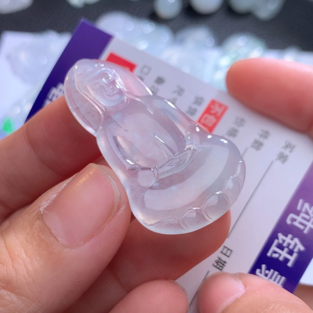 翡翠未镶嵌颈饰缅甸