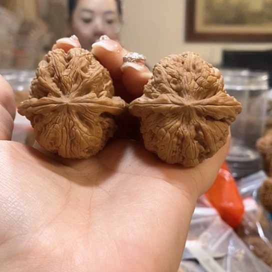 文玩核桃吊坠43将军膀有水尖