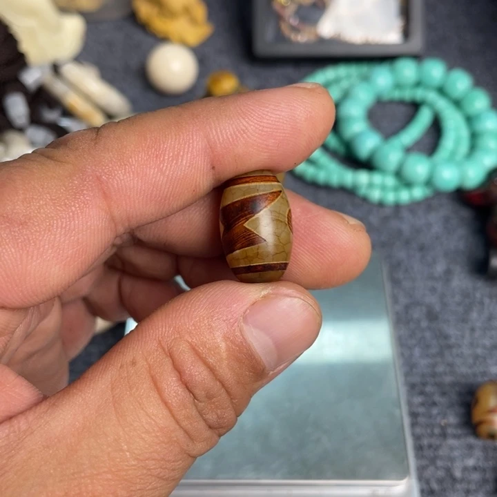 大叶紫檀（黑酸枝木类）天珠