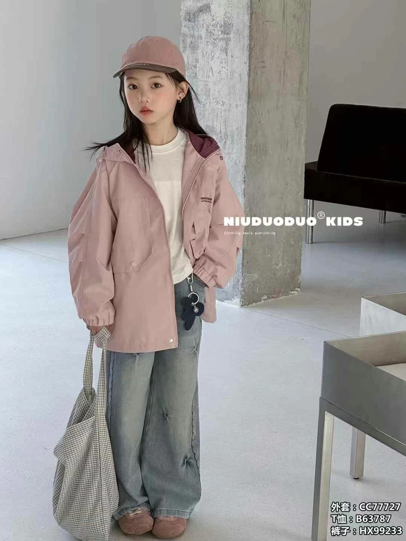 2025新款女童冲锋衣外套女童夹克连帽外套
