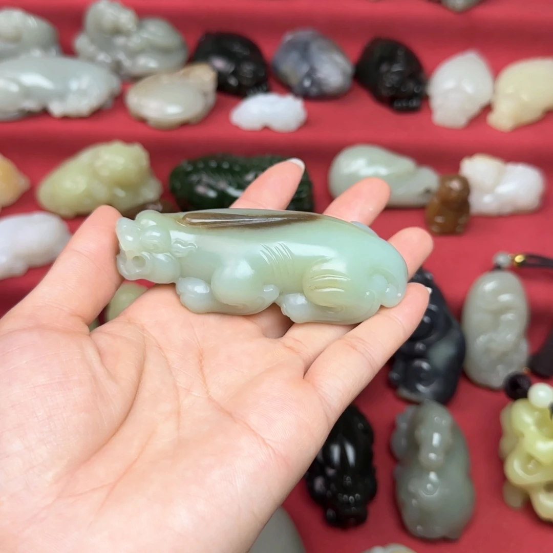 未镶嵌和田玉（糖玉）把件?**鸟