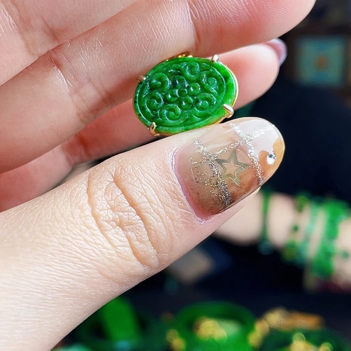 翡翠银S925镶嵌颈饰多样性