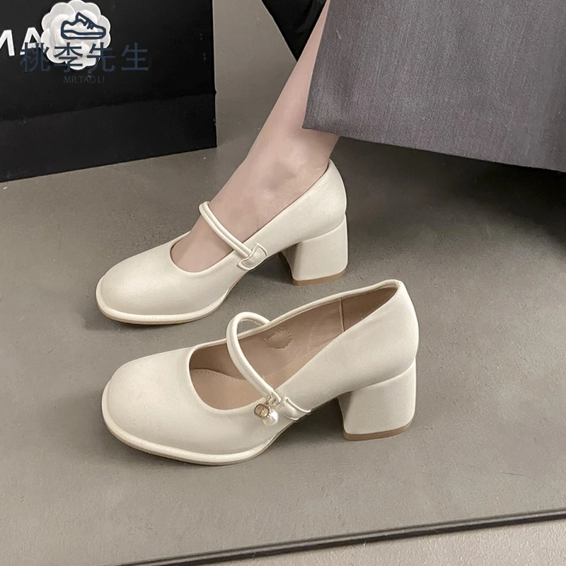 法式复古气质玛丽珍鞋女2025春秋新款时尚白色不累脚粗跟高跟单鞋