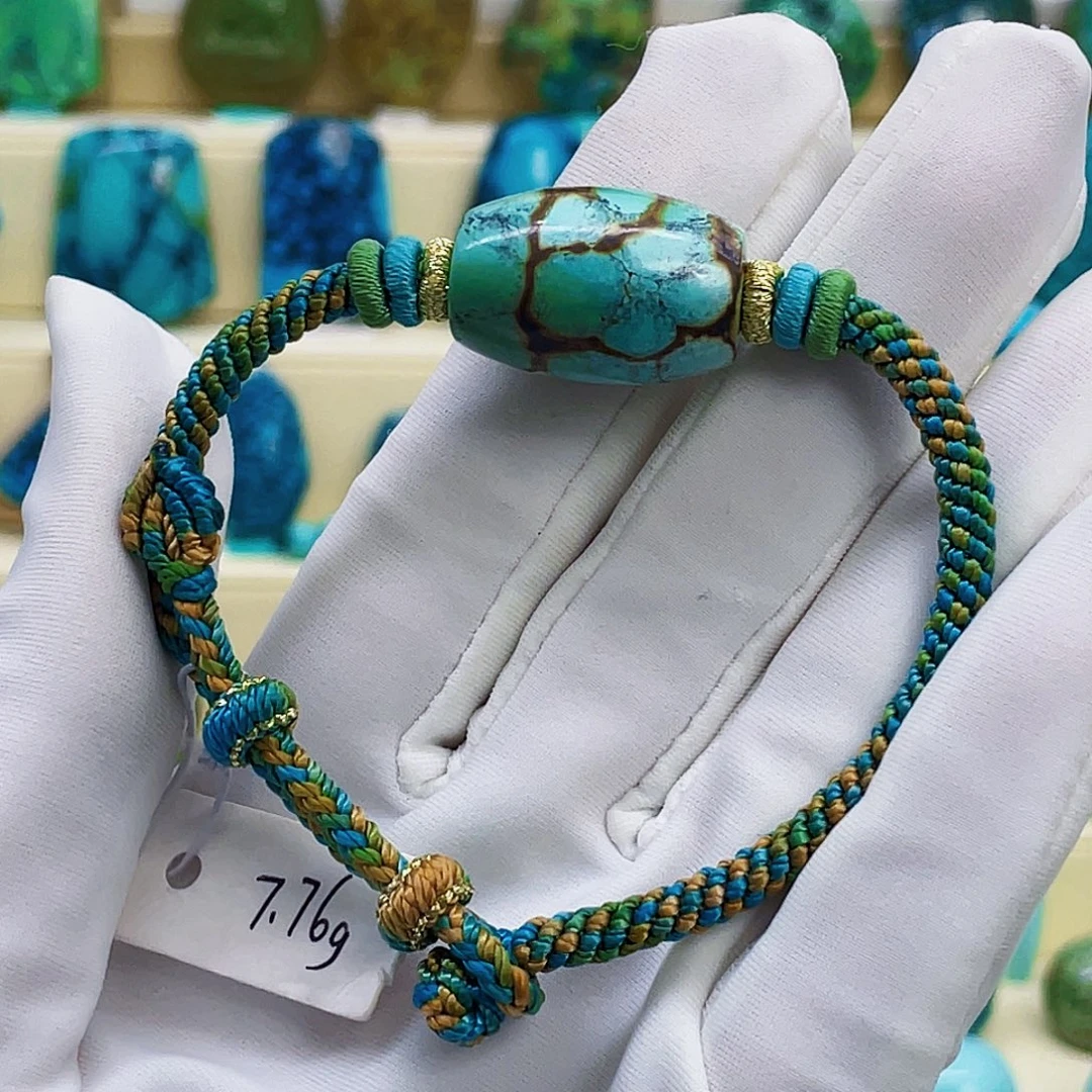 绿松石未镶嵌颈饰