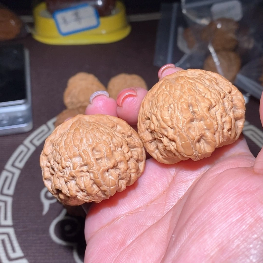 文玩核桃把件平谷虎头王