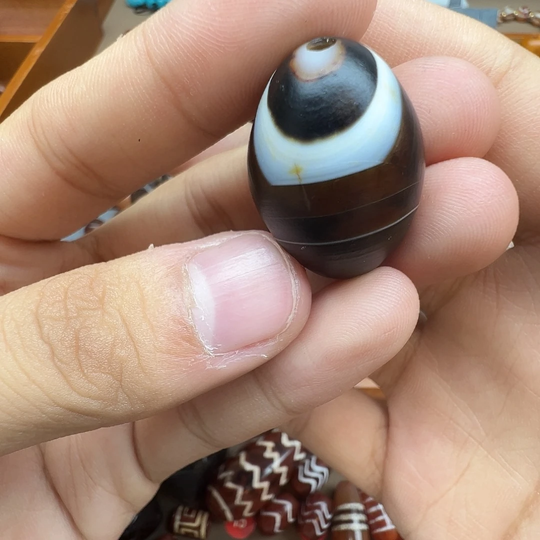未镶嵌玛瑙/玉髓珠宝半成品有裂