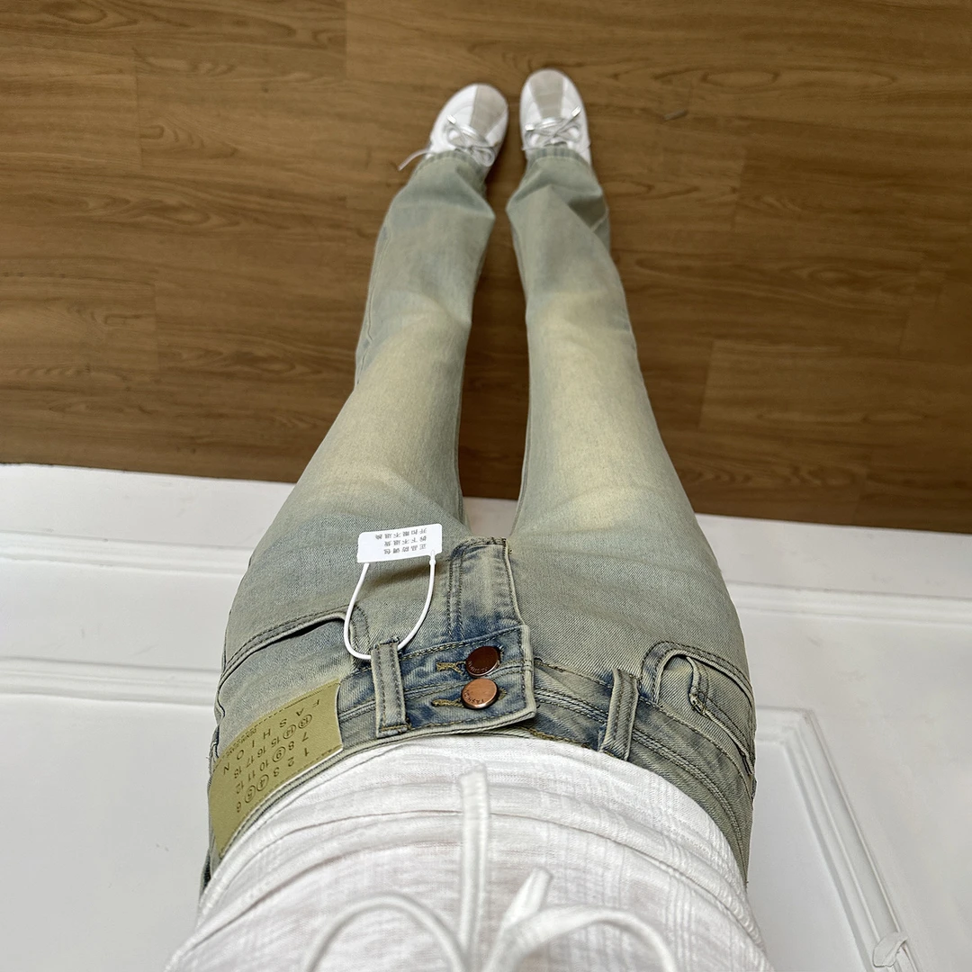 浅蓝色美式加绒微喇牛仔裤女冬季新款显瘦小个子喇叭裤子