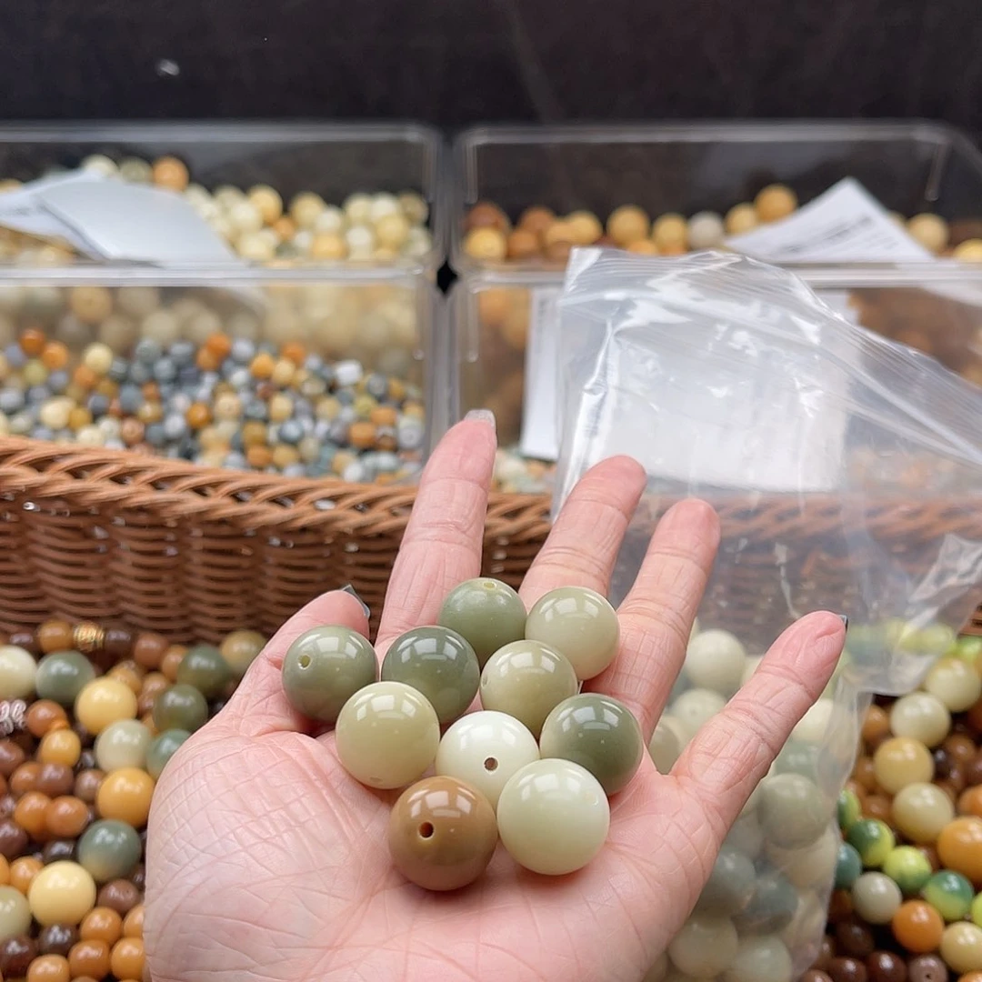 白玉菩提吊坠B/17mm/10+5颗瑕疵