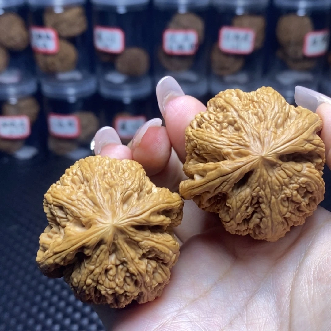 手***y吊坠文玩核桃大粗筋