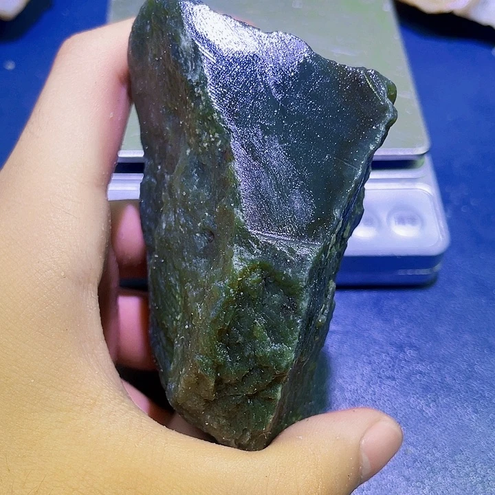 未镶嵌和田玉（糖玉）珠宝半成品