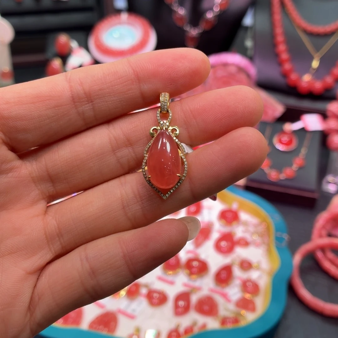 菱锰矿（红纹石）18K金镶嵌颈饰