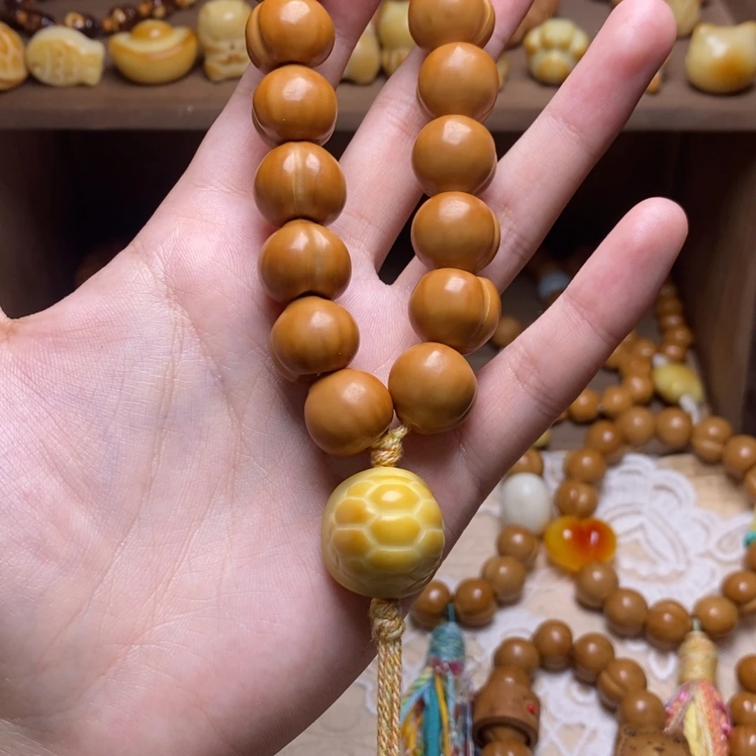 把件猴头核桃屁桃