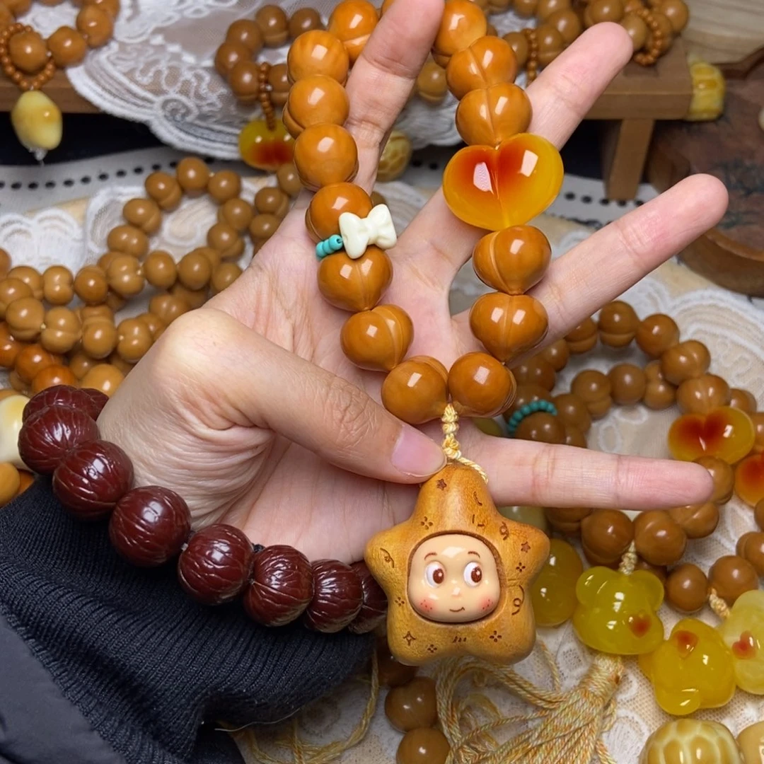 吊坠猴头核桃屁桃玻璃底卡16