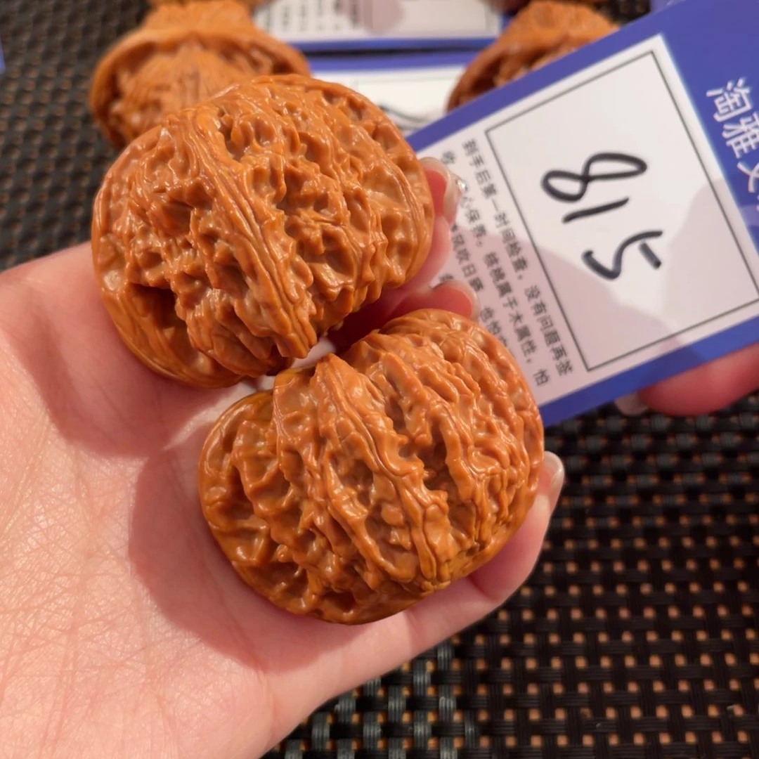 文玩核桃把件815号45尺白狮子