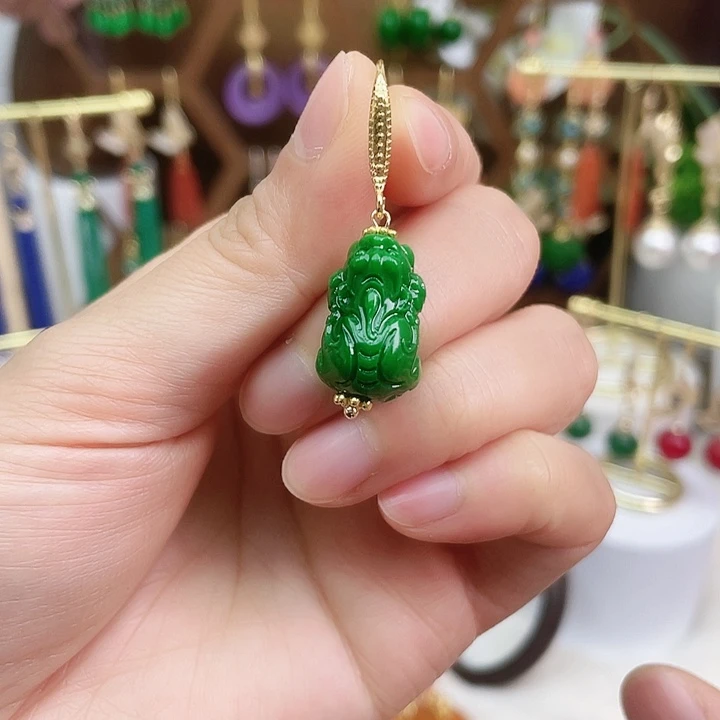 石英质玉耳钉合金