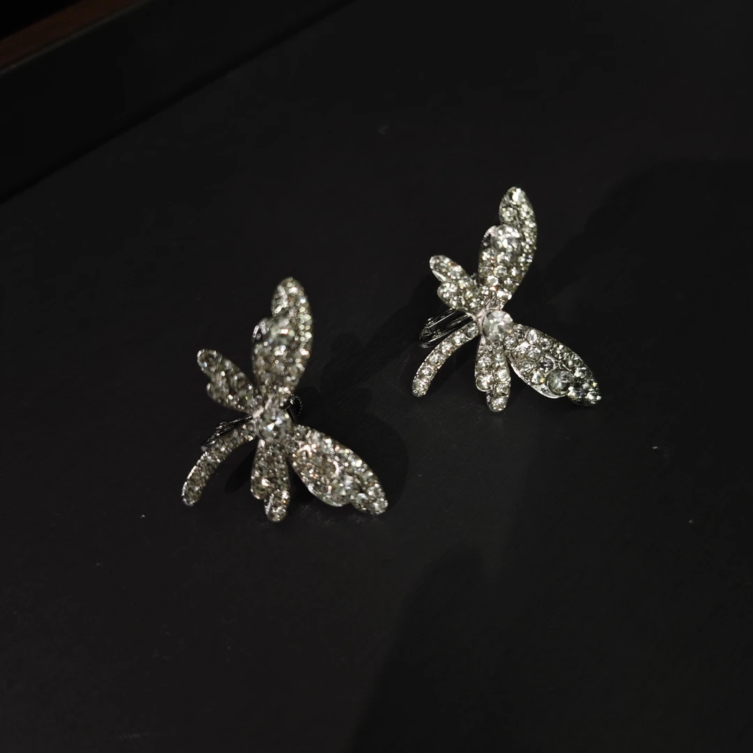 合金耳饰 2221蜻蜓耳骨夹时尚高级感新娘礼服耳环日常