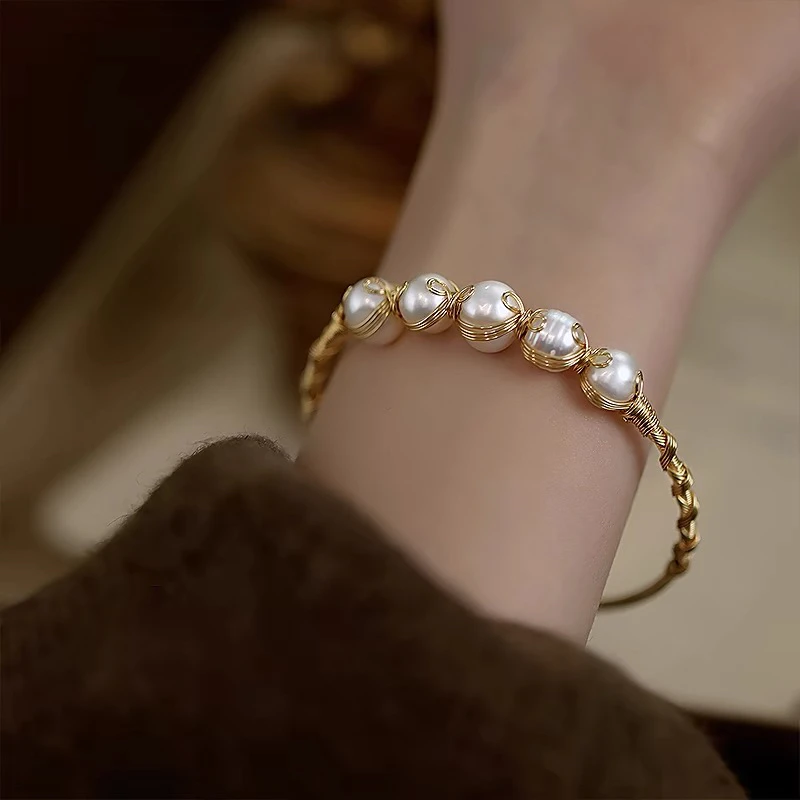 江辰手作编制淡水珍珠手镯女高级感法式轻奢气质首饰小众设计款