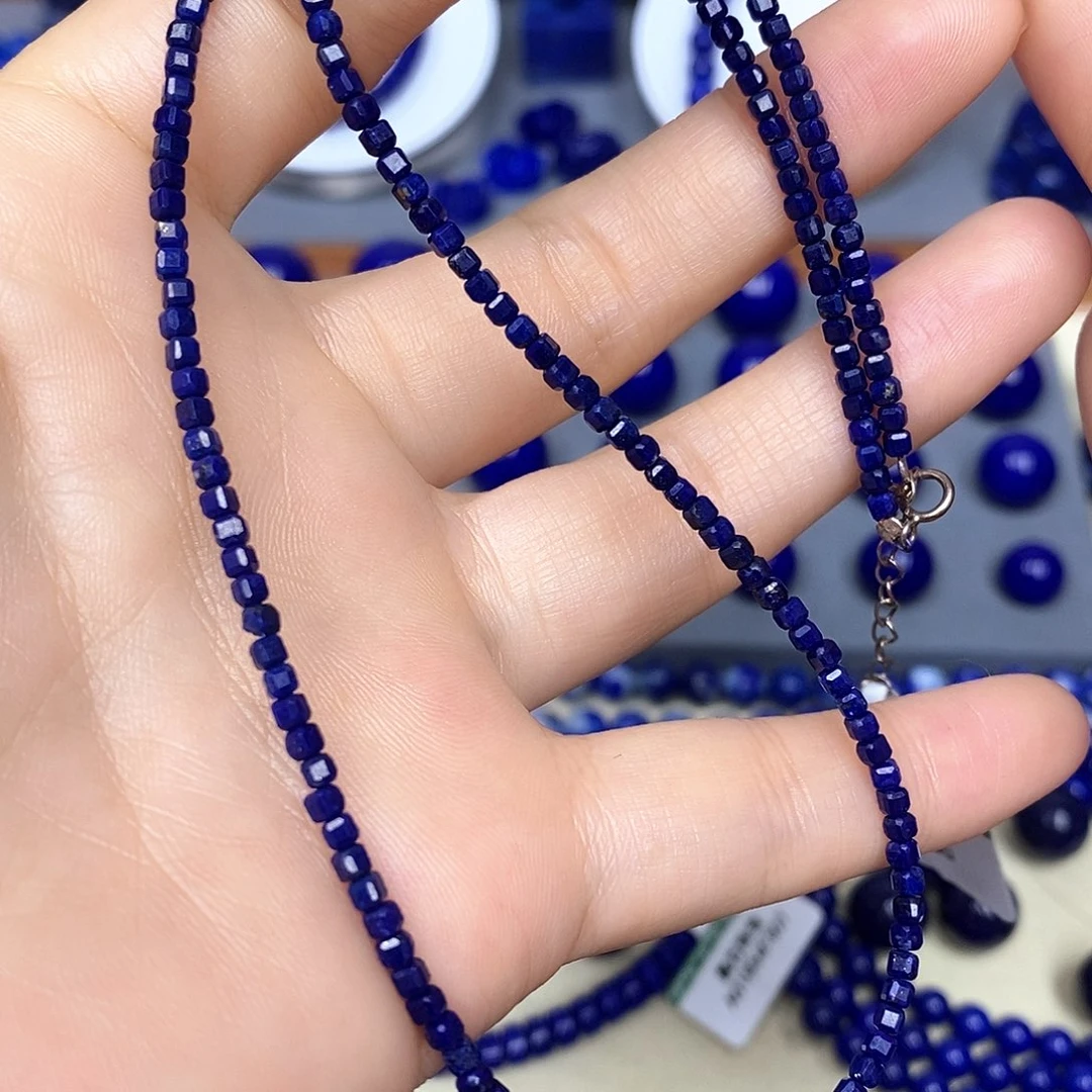 青金石未镶嵌颈饰