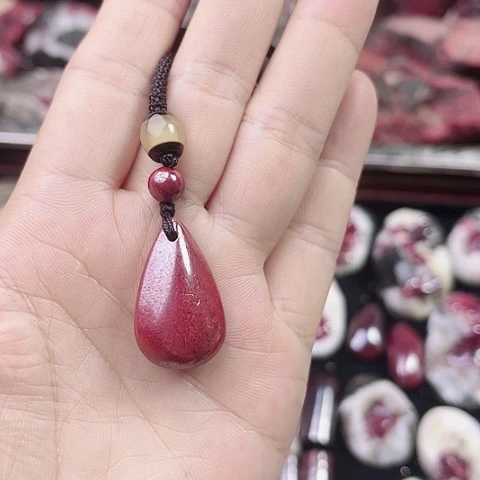 【闪购商品】天然辰砂天然原矿朱砂吊坠