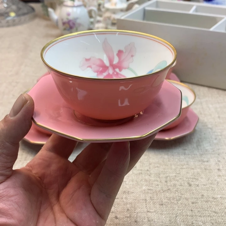 金瓷阁家的美丽瓷器