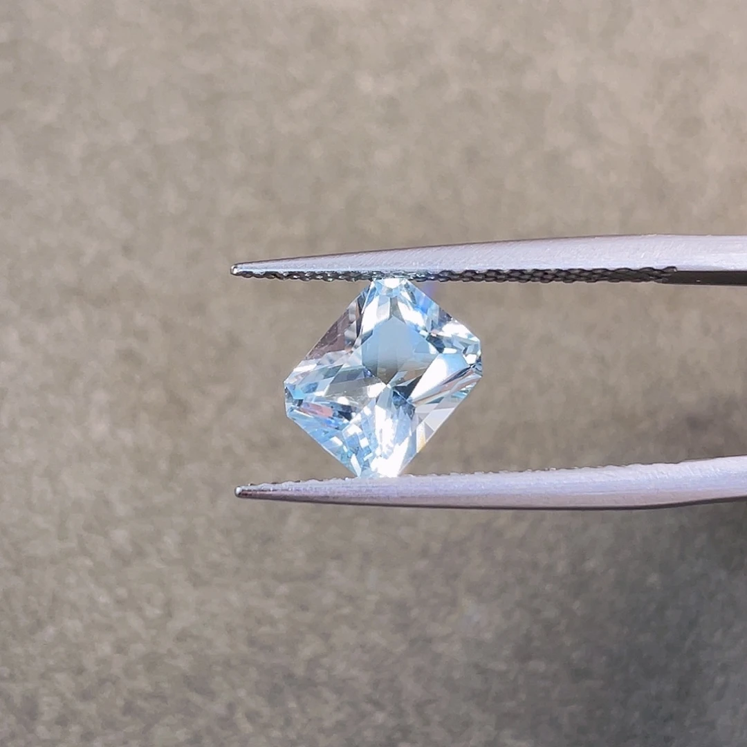 裸石海蓝宝石海蓝宝裸石2.08ct