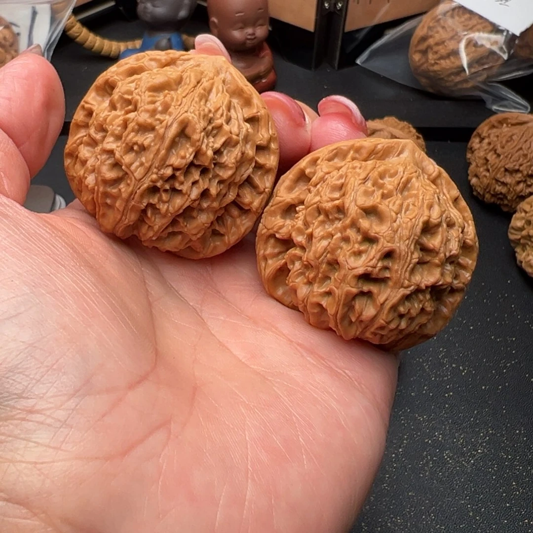 文玩核桃把件盛**风水龙纹43