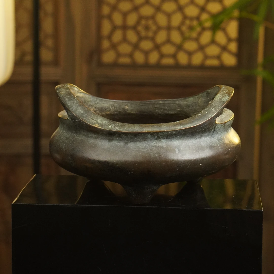 【清】铜桥耳炉（高8.8cm口径14.5cm重1813g）