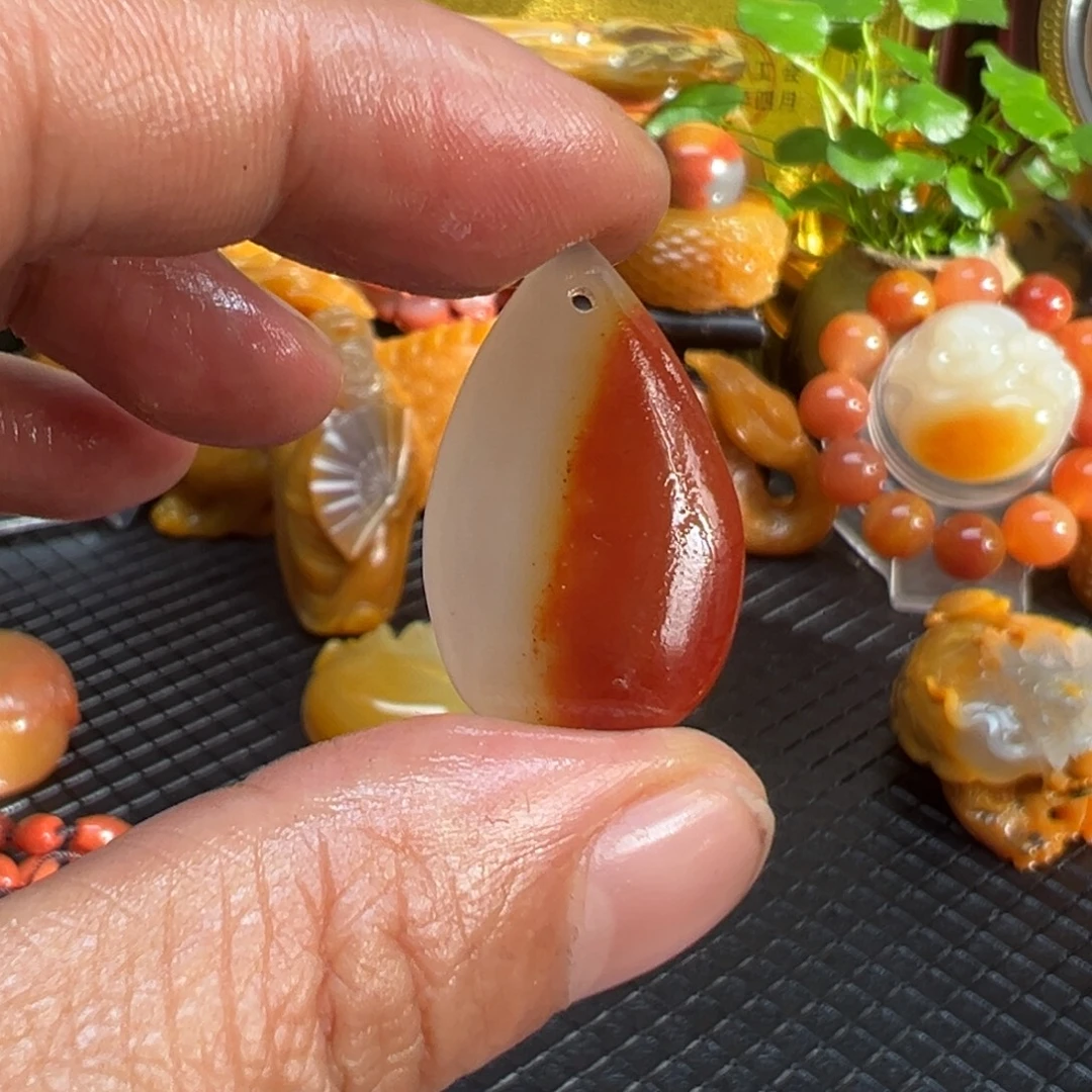 石英质玉未镶嵌颈饰