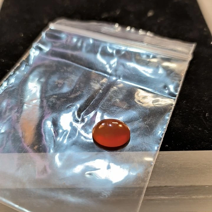 君***乐未镶嵌戒面石英岩玉