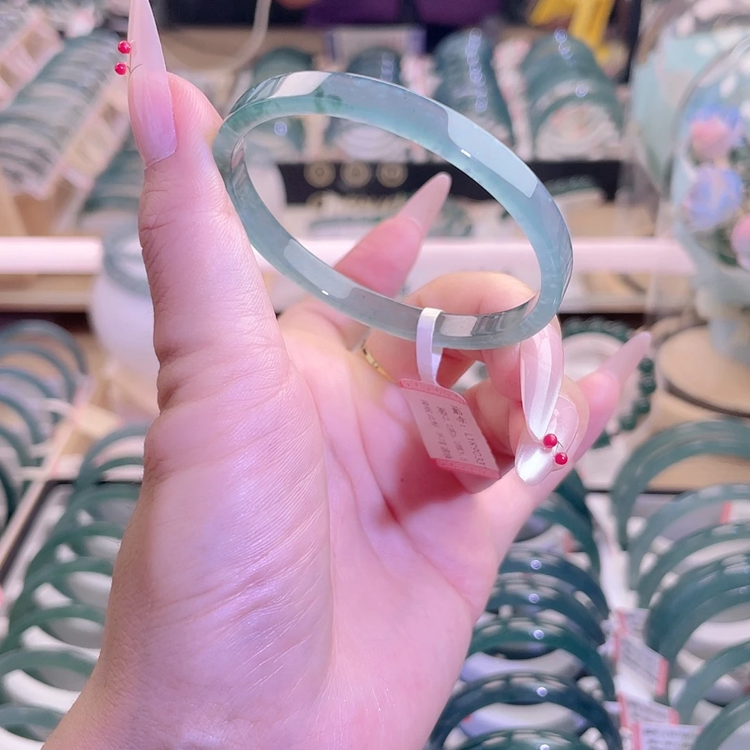 翡翠未镶嵌手镯方鐲51-52圈