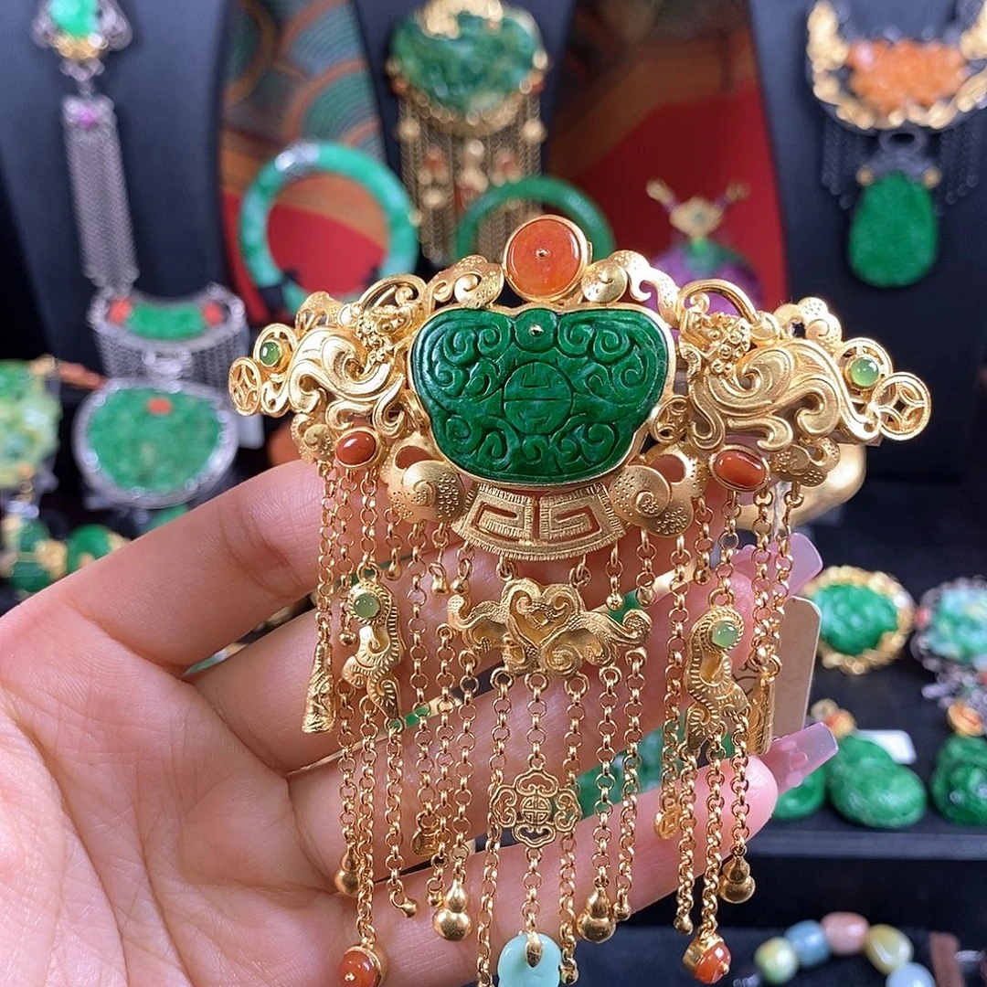 翡翠未镶嵌颈饰吊坠