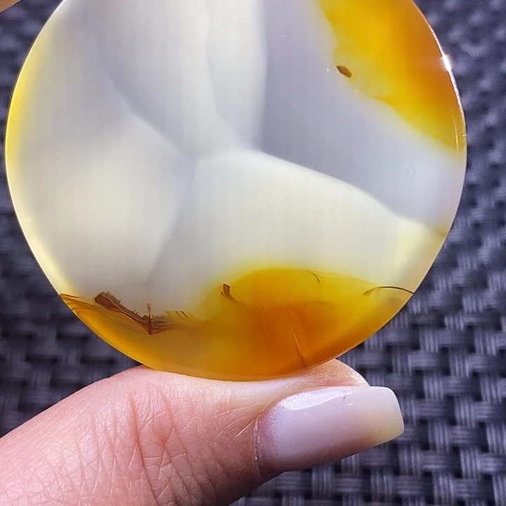 高***清玛瑙/玉髓未镶嵌颈饰