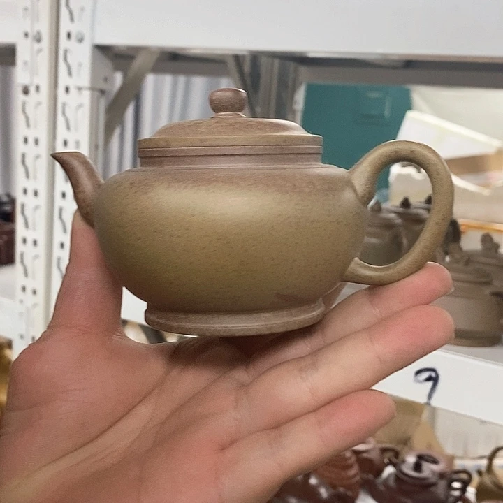 紫砂茶壶紫砂的颜色和质地