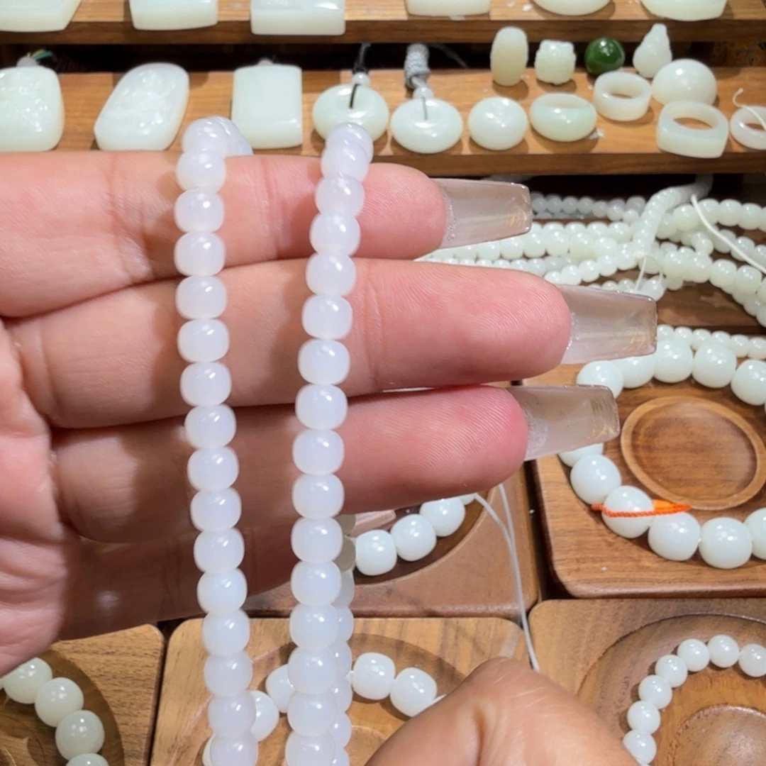 幸***哉和田玉未镶嵌颈饰