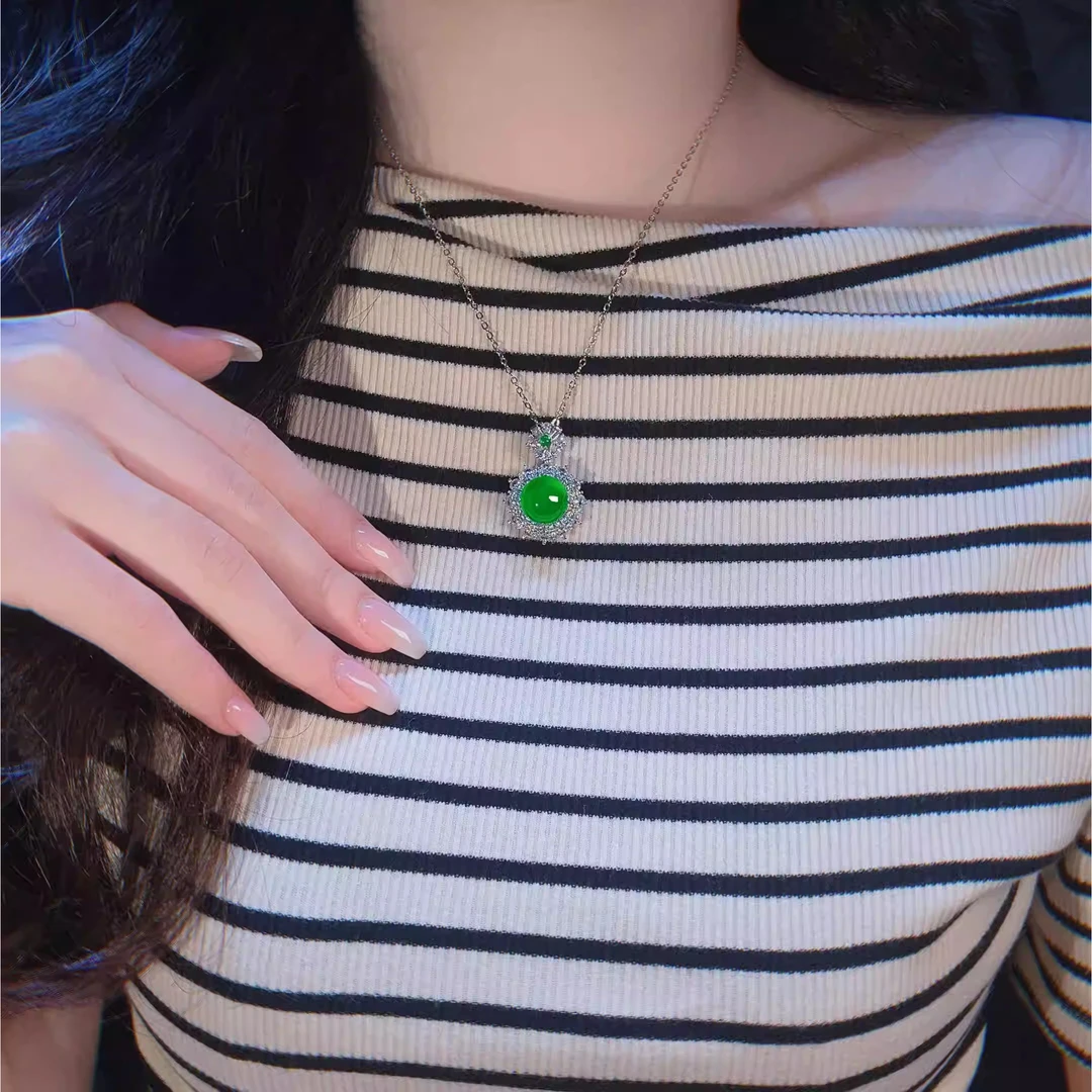 天然珠宝吊坠冰透绿鸽子蛋面绿玉髓水滴DD137时尚经典冰透玉石