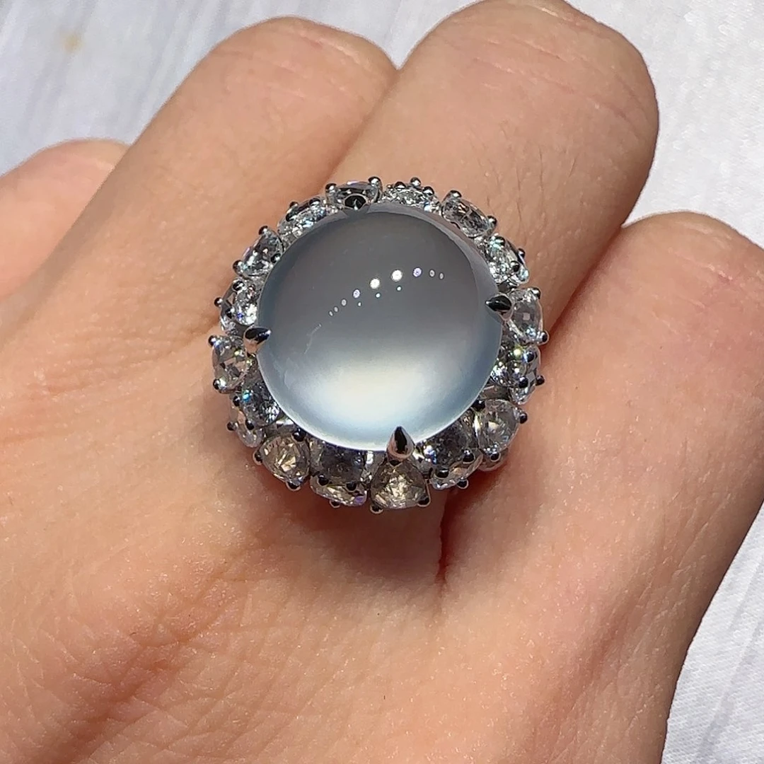 翡翠戒指18K金镶嵌戒指